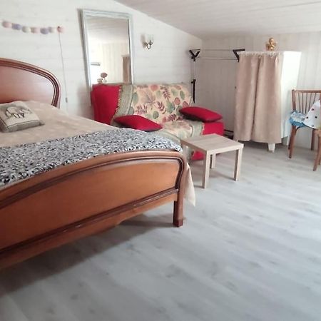 Studio Propre Et Cosy Le Mesnil-en-Vallee Ngoại thất bức ảnh